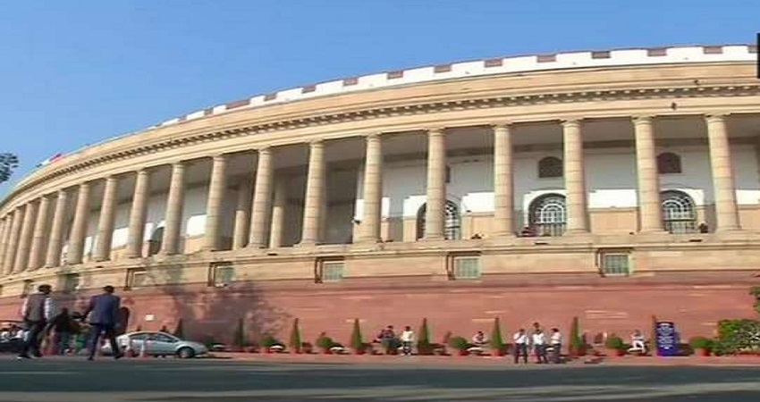 बजट सत्रः तेल की बढ़ती कीमतों पर विपक्ष का हंगामा, राज्यसभा स्थगित बजट सत्रः तेल की बढ़ती कीमतों पर विपक्ष का हंगामा, राज्यसभा स्थगित